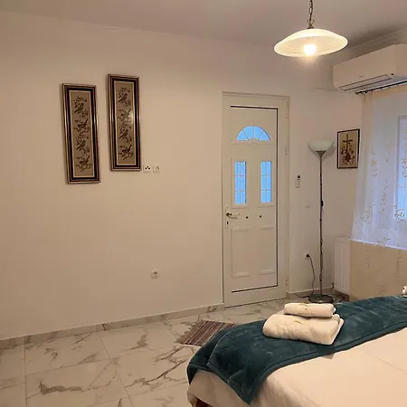 Petrino Apartamento Levídhion